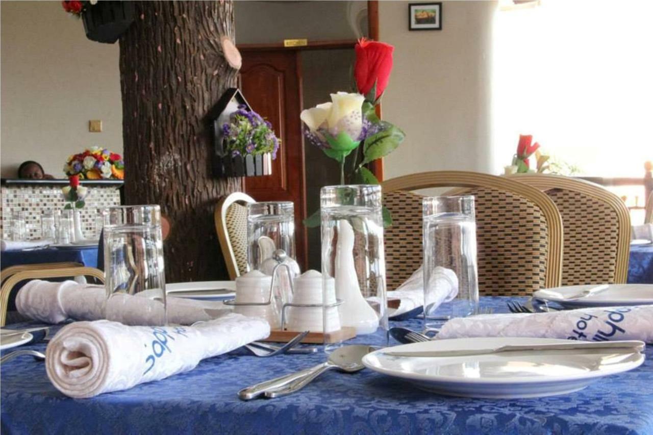 Sapphire Hotel Entebbe Kigo Kajansi Екстериор снимка
